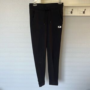 NIKE Cuffed Joggers